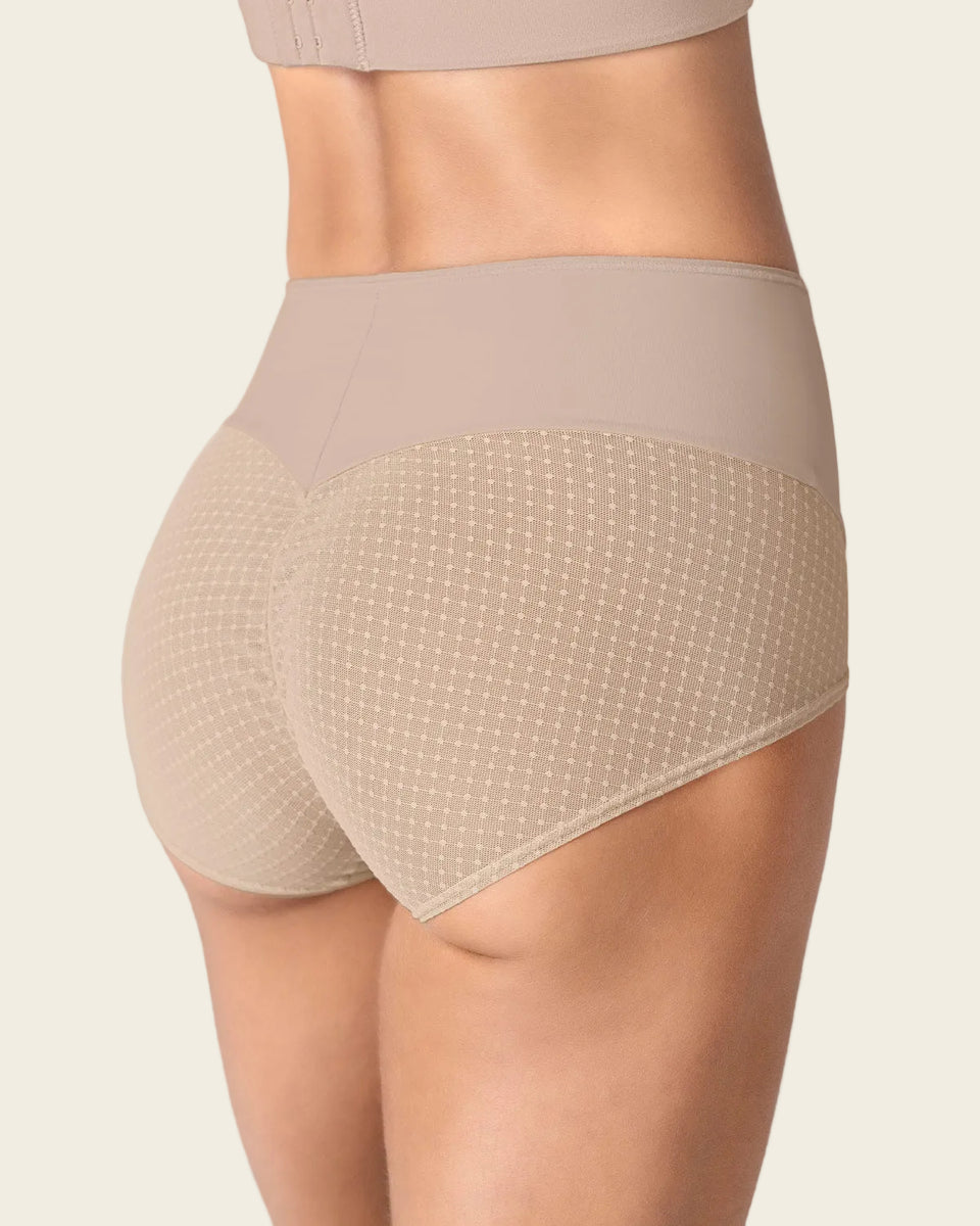 Calzón clásico de control fuerte en abdomen, glúteos en tul