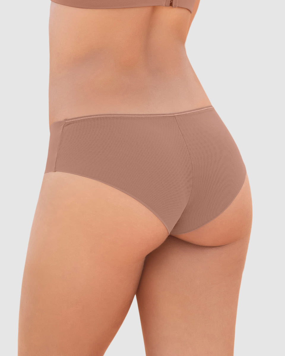 Calzón cachetero con doble capa de tul en glúteos