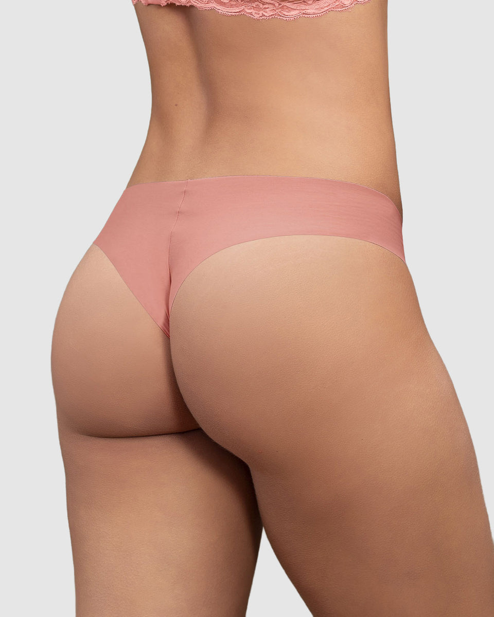 Brasilera con encaje frontal y tela invisible en glúteos