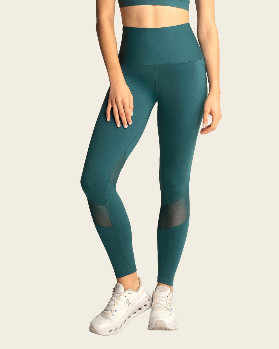 Legging de control con mallas transpirables en piernas