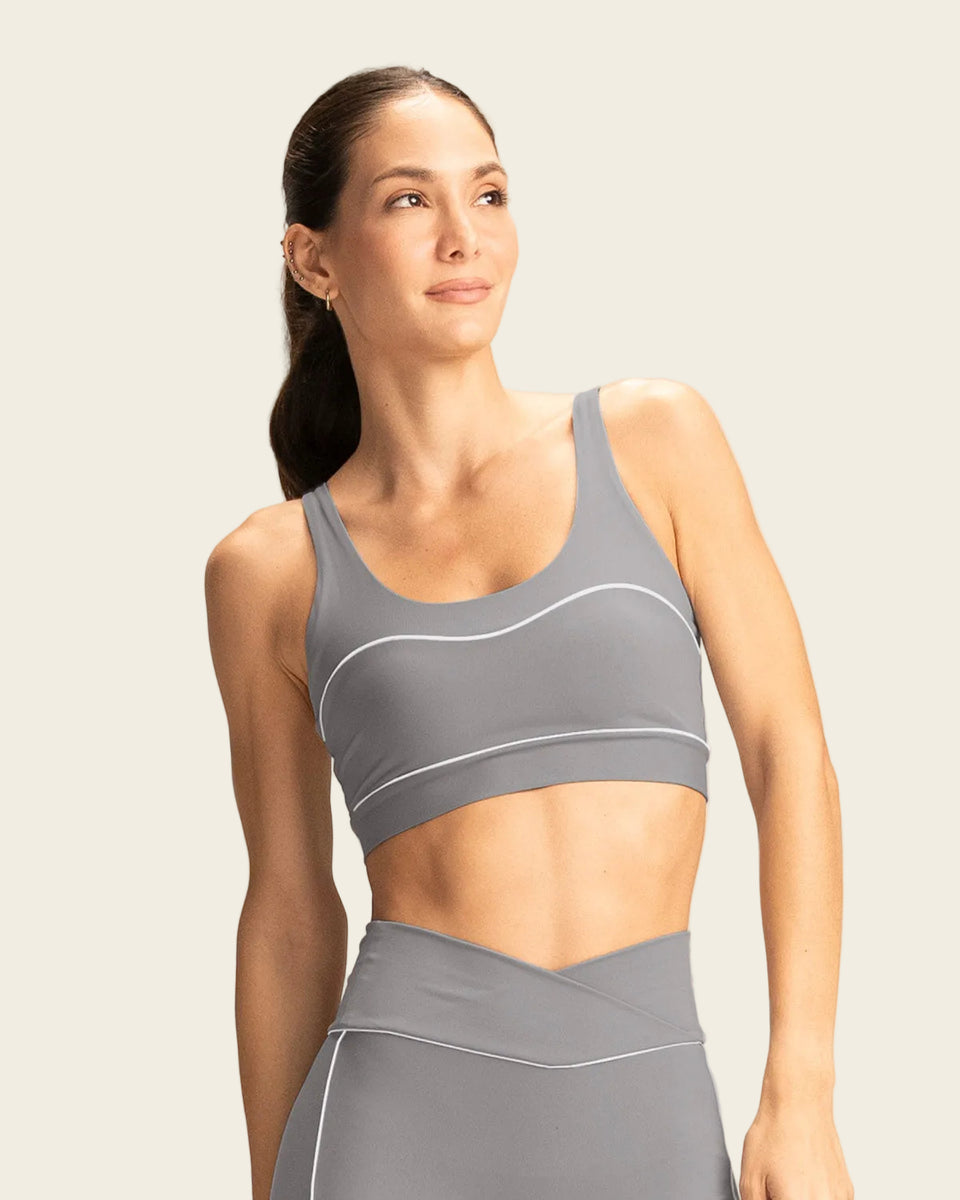 Top deportivo con cargaderas dobles