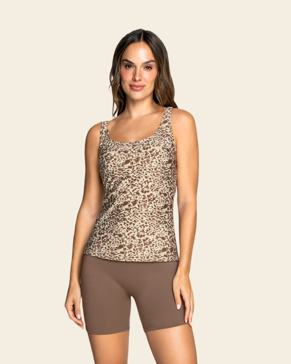 Traje de baño de dos piezas Camiseta y Short de control de abdomen