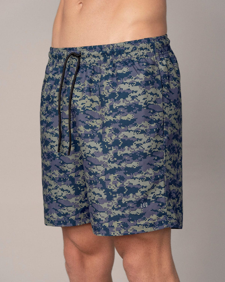 Short deportivo con bolsillos funcionales