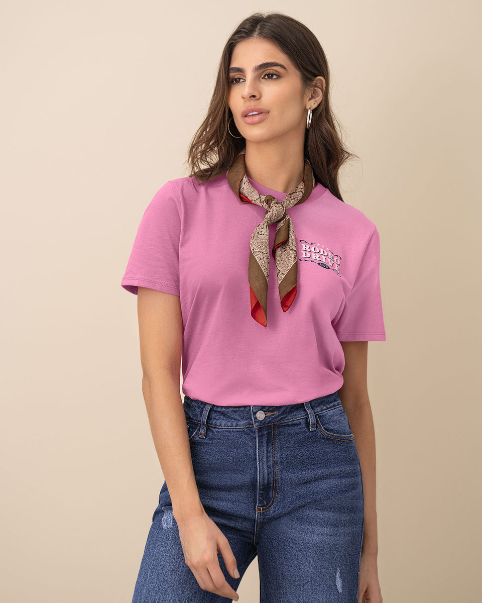 Camiseta manga corta con mensaje en el frente