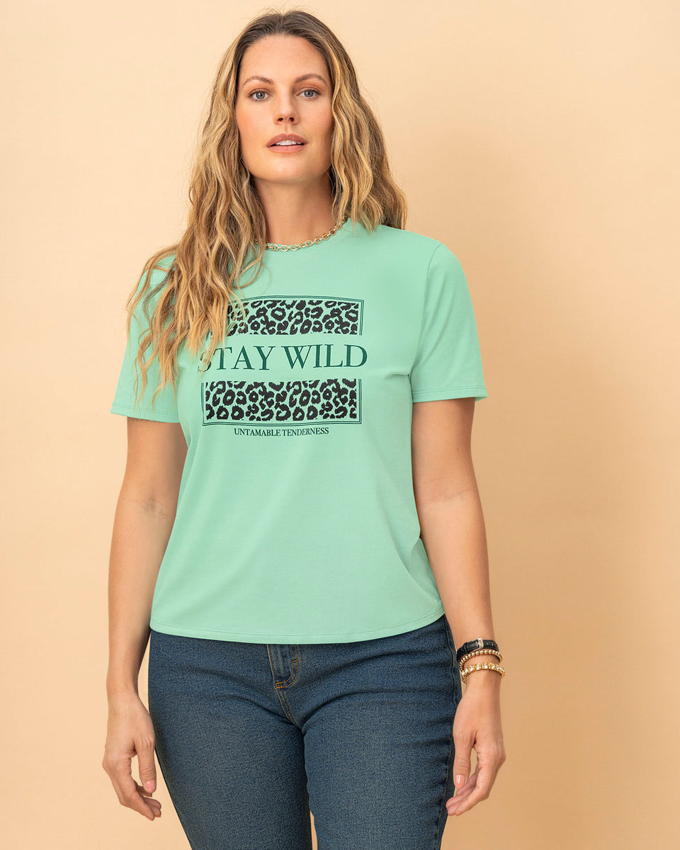 Camiseta manga corta con mensaje en el frente