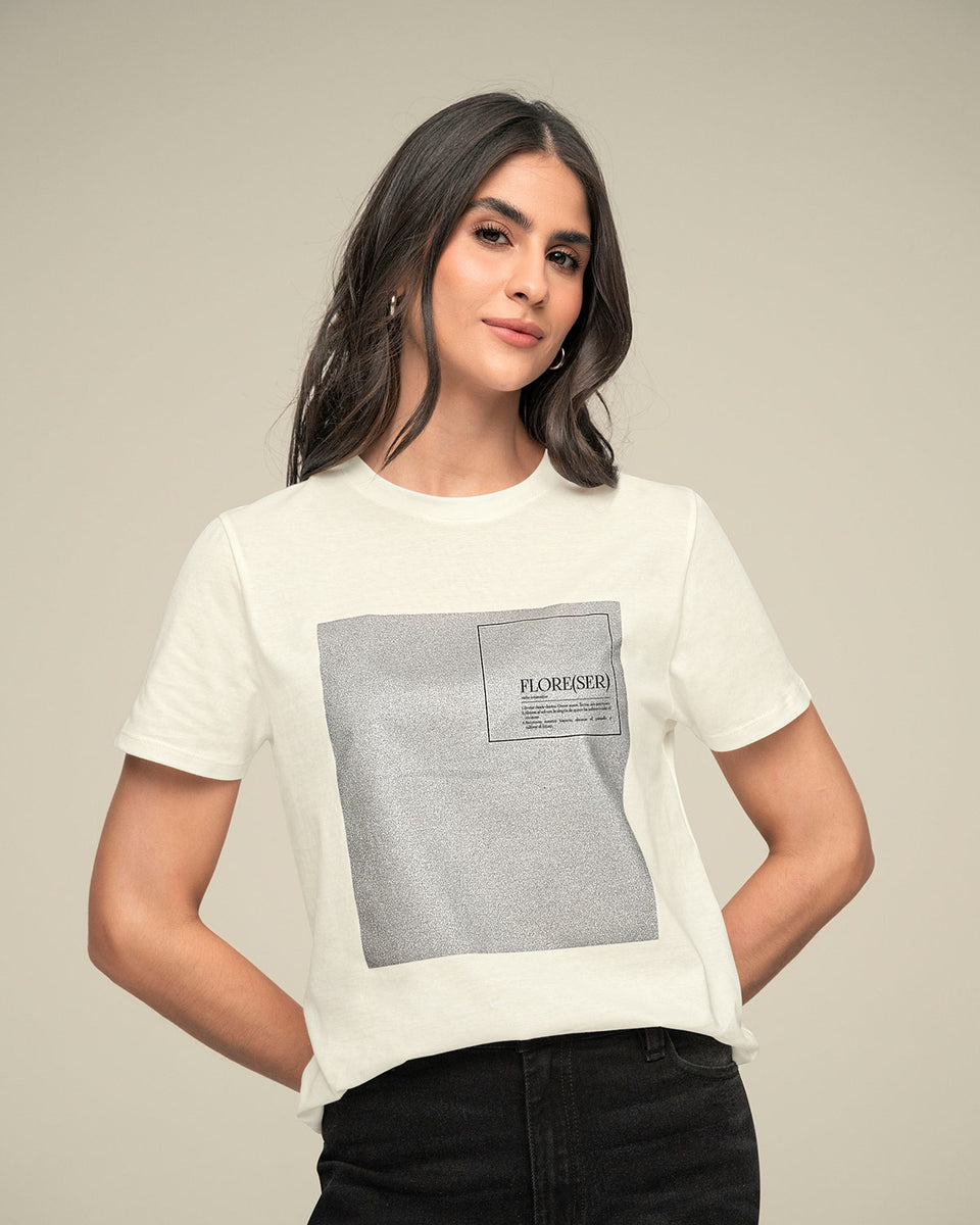 Camiseta manga corta con mensaje en el frente
