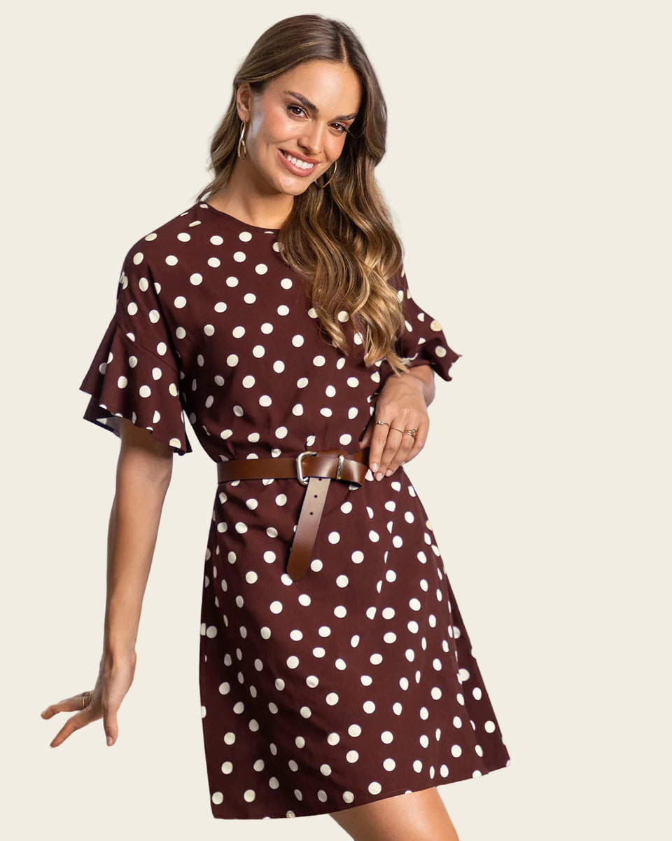 Vestido corto manga corta con vuelo en bordes