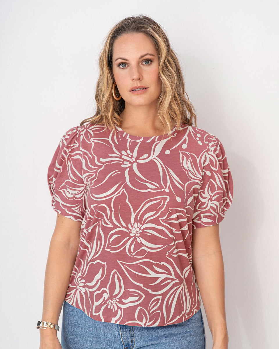 Camiseta manga corta con cuello redondo y nudo en mangas