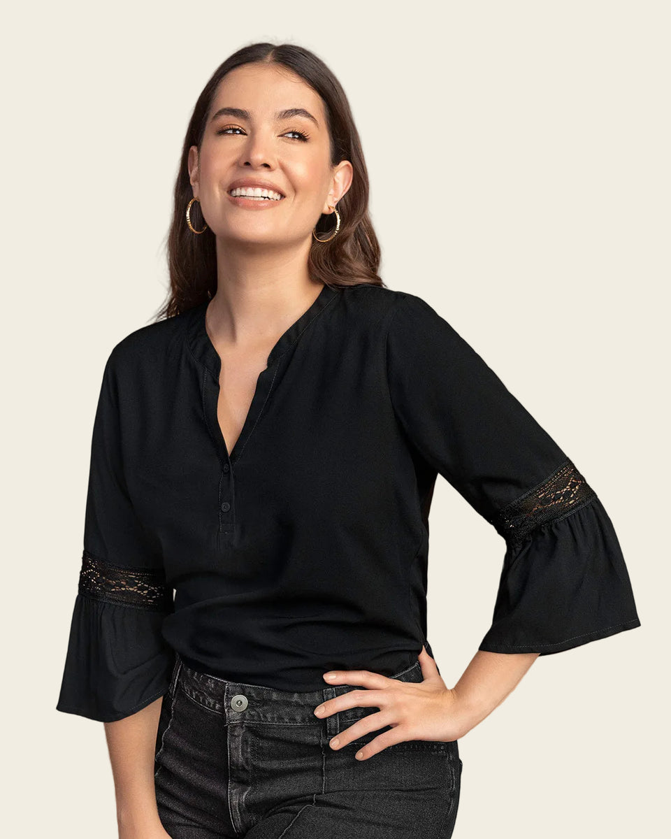 Blusa con volumen en mangas