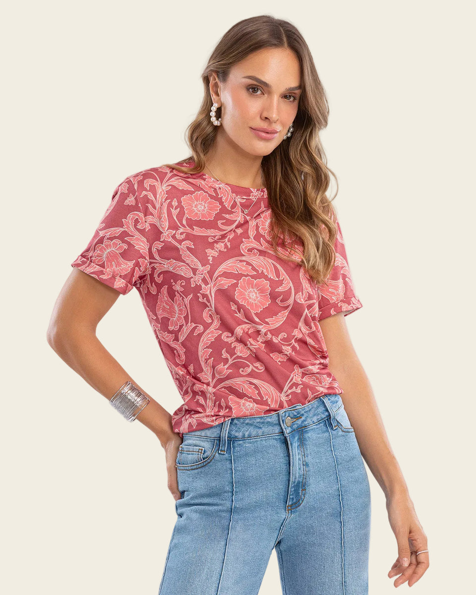 Camiseta manga corta estampada con doblez en manga