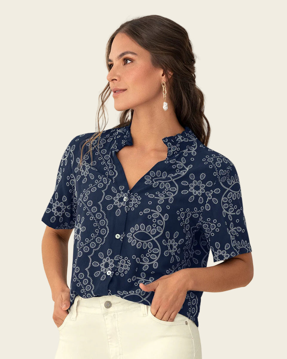 Camisa manga corta cuello nerú de silueta amplia