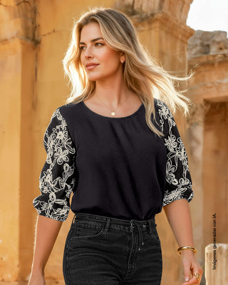 Blusa con mangas en tela bordada#color_700-negro