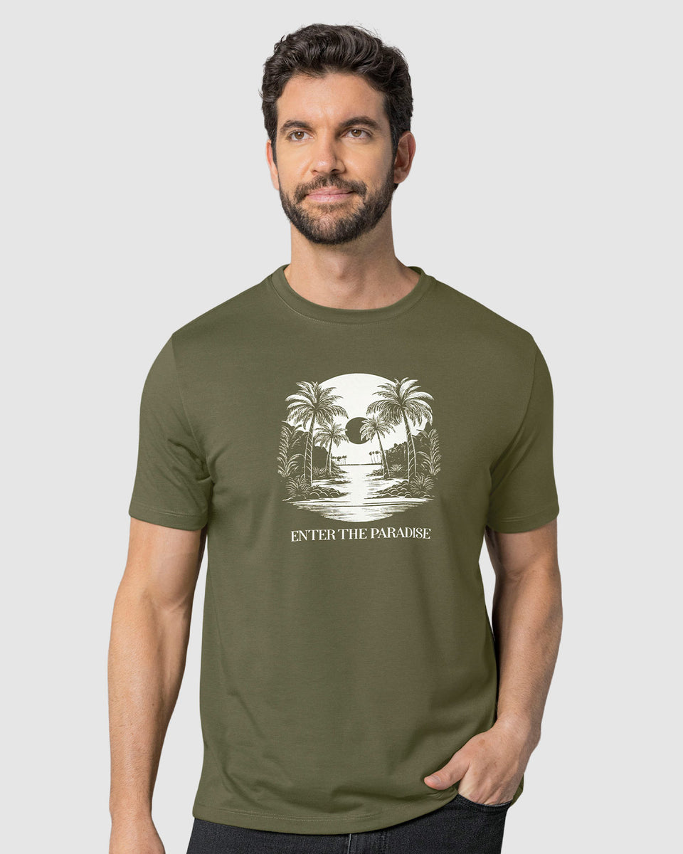 Camiseta manga corta con estampado localizado y cuello redondo