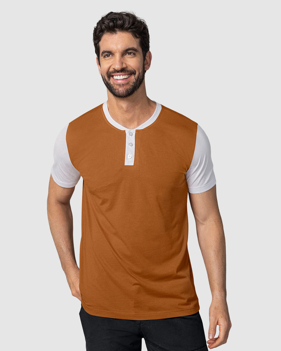 Camiseta henley con cuello y mangas en contraste