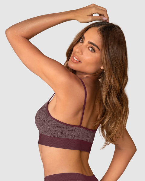 Top en animal print ultraligero en tecnología seamless#color_a97-vino-tinto-estampado