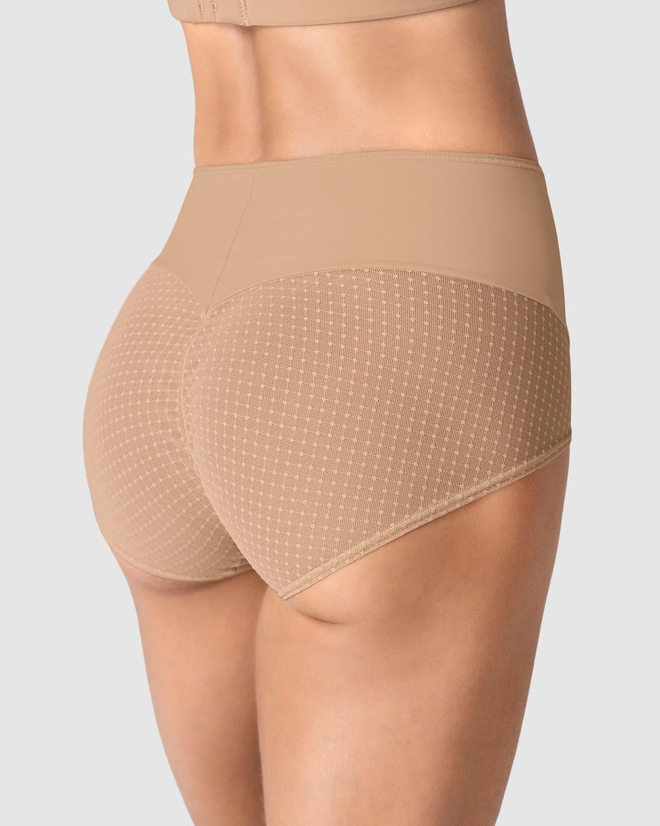 Calzón clásico de control fuerte en abdomen, glúteos en tul