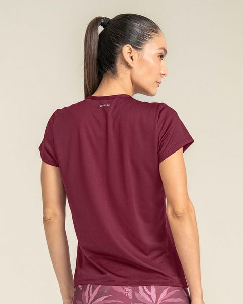 Camiseta deportiva de secado rápido y silueta semiajustada#color_220-vinotinto