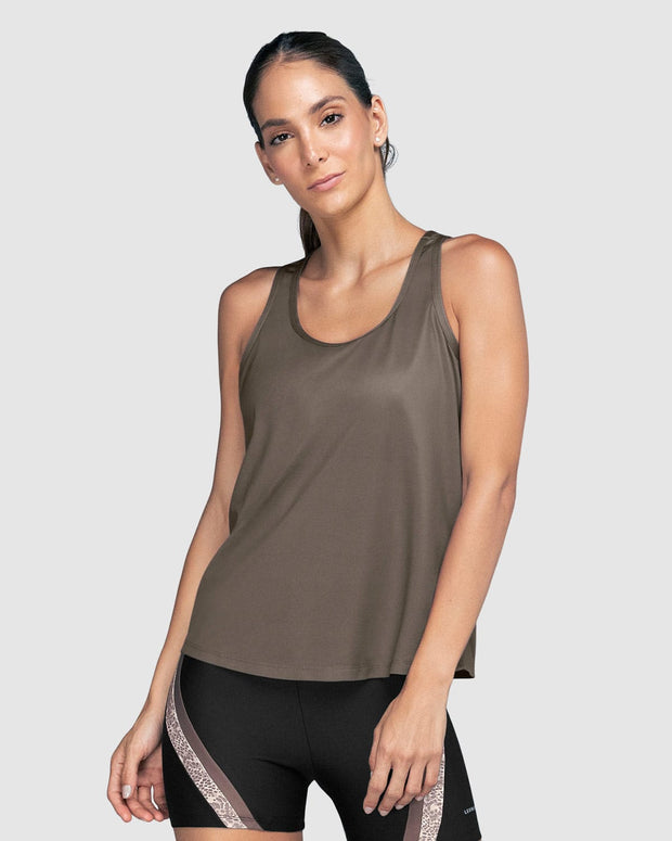 Camiseta deportiva de secado rápido y silueta semiajustada para mujer#color_868-cafe