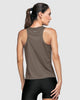 Camiseta deportiva de secado rápido y silueta semiajustada para mujer#color_868-cafe