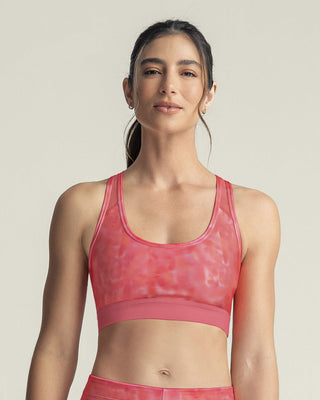 Top deportivo con espalda atlética en material de secado rápido#color_040-estampado-rosado-degrade