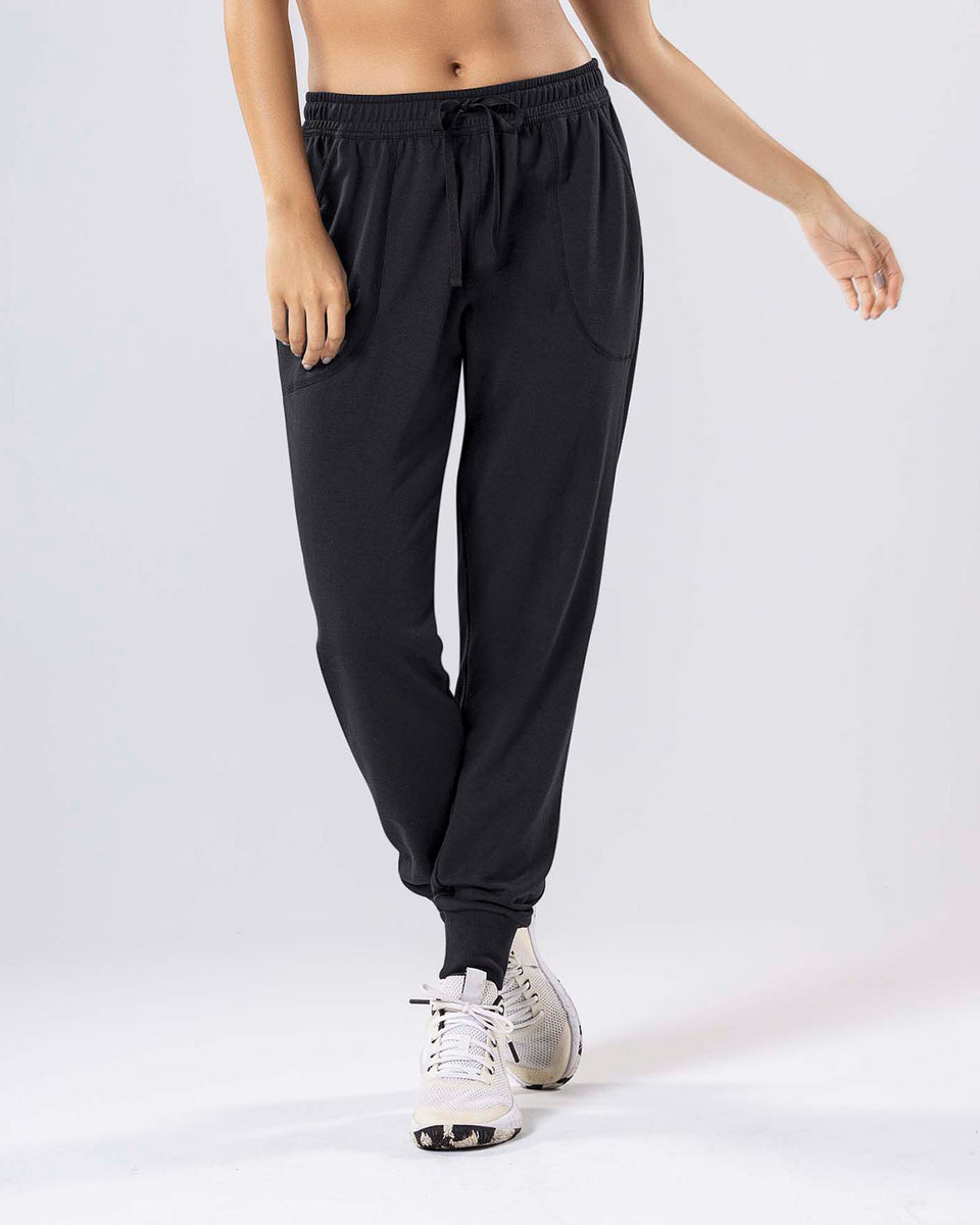 Jogger deportivo de silueta amplia con bolsillos