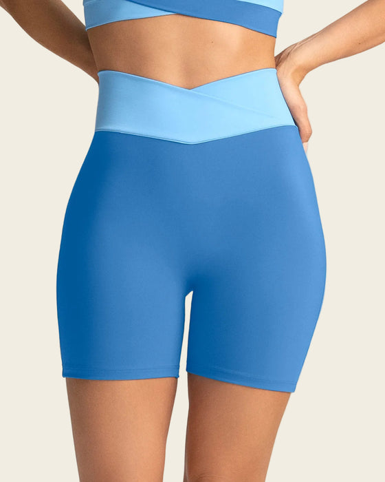 Short biker con pretina en V#color_052-azul-medio-cielo