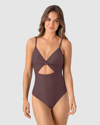 Traje de baño entero de control suave con detalle de escote cruzado#color_c56-marron