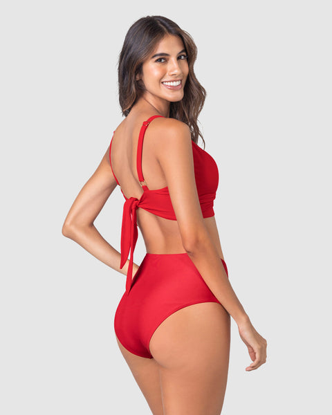 Bikini con calzón tiro alto y top de buen cubrimiento#color_377-rojo-medio