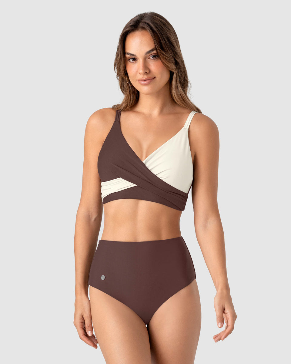 Bikini con calzón tiro alto y top de buen cubrimiento