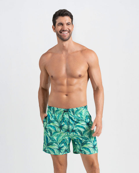 Bermuda playera masculina con práctico bolsillo al lado derecho#color_796-estampado-hojas-verde