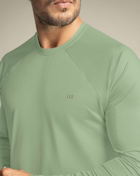 Camiseta deportiva masculina manga larga con protección UV#color_615-verde