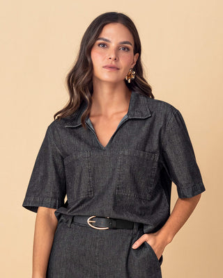 Blusa manga corta cuello sport en índigo liviano#color_700-negro