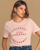 Camiseta manga corta con mensaje en el frente#color_317-rosado