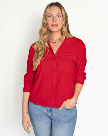 Camisa manga larga con botones y bolsillos funcionales#color_340-rojo
