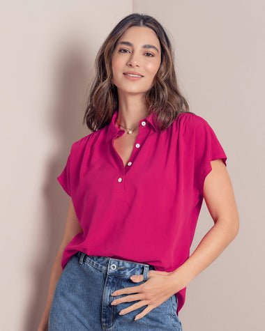 Blusa manga corta con botones funcionales y cuello camisero#color_936-fucsia