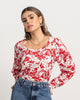 Camiseta manga larga con recogido en hombros y mangas gruesas#color_145-flores-rojas