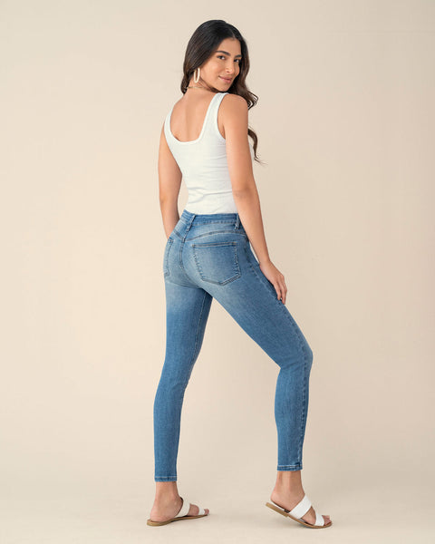 Skinny jean con bolsillos funcionales#color_503-azul-claro