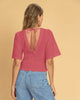 Camiseta cuello en V ajustada#color_301-rosado