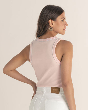 Camiseta manga sisa con detalle en contraste#color_c28-rosa-blanco