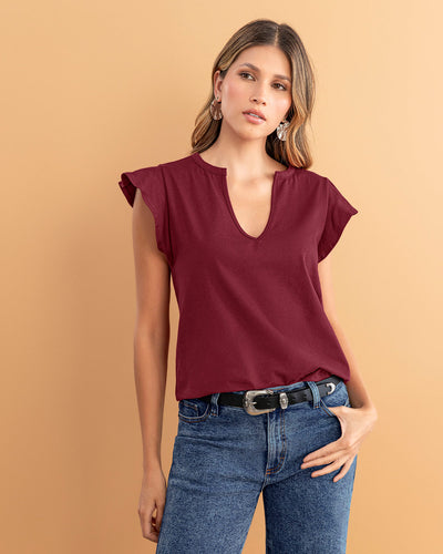 Camiseta con vuelo en borde en manga#color_349-vino