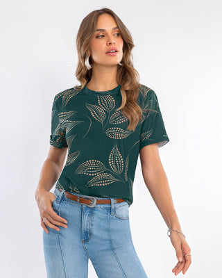 Camiseta manga corta estampada con doblez en manga#color_145-hojas-verde