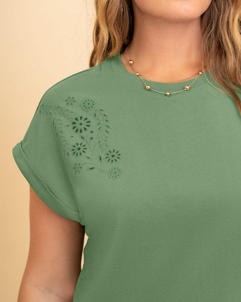 Camiseta manga corta con estampado con relieve#color_068-verde