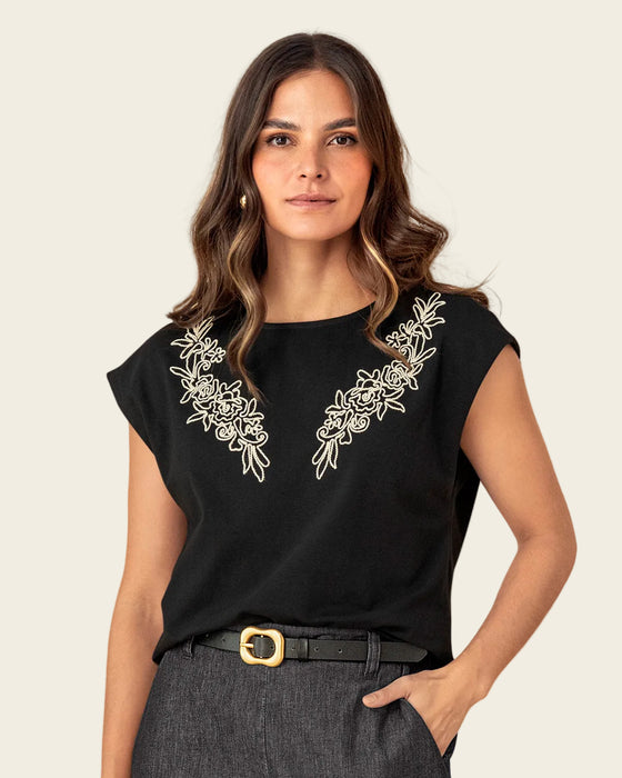 Camiseta manga corta con detalle bordado#color_700-negro