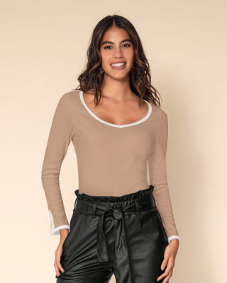 Camiseta manga larga de silueta ajustada#color_c54-arena