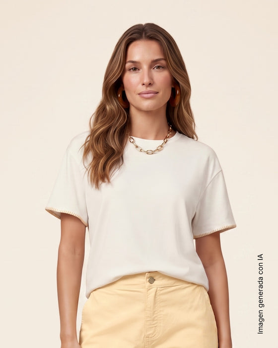 Camiseta amplia con puntadas en mangas#color_018-marfil