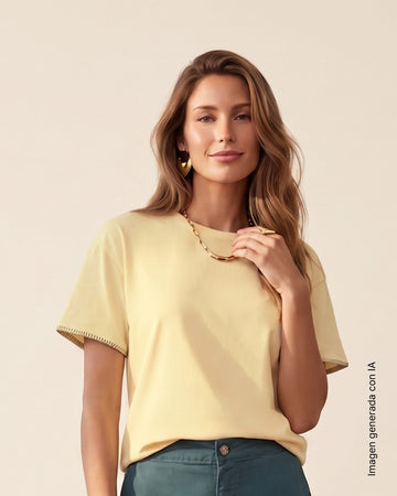 Camiseta amplia con puntadas en mangas#color_019-amarillo