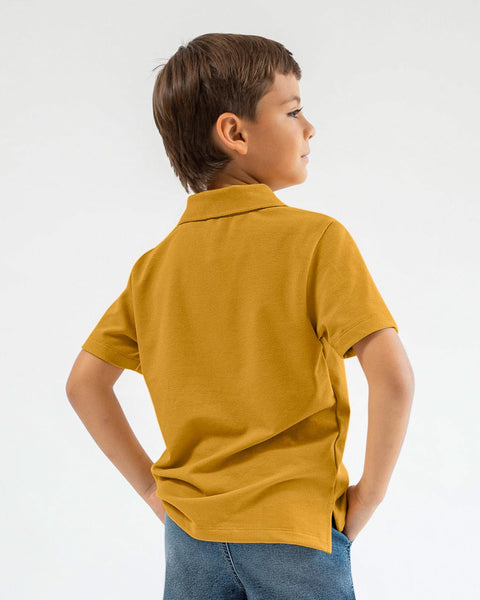 Camiseta tipo polo con botones  funcionales  para niño#color_847-mostaza