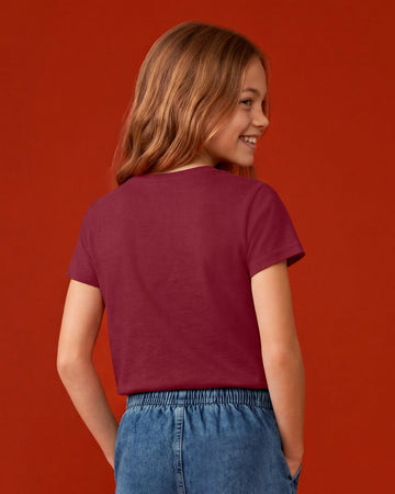 Camiseta manga corta infantil con estampado temático#color_c34-vino