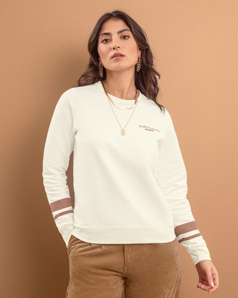 Polera manga larga con estampado localizado de cuello redondo#color_887-marfil