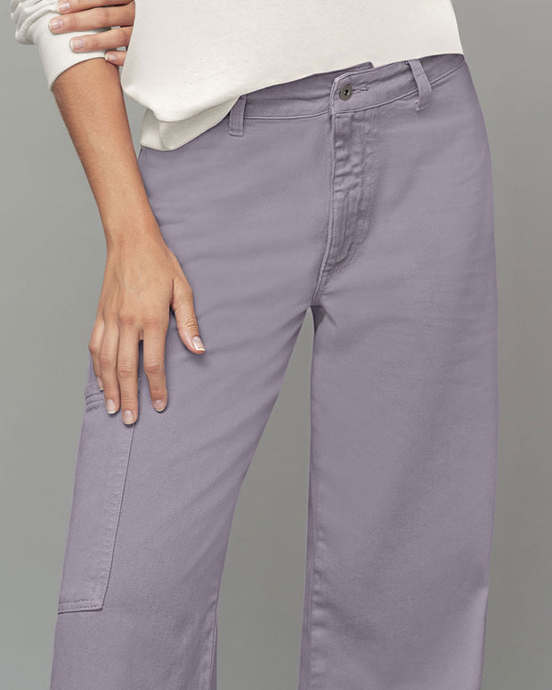 Pantalón tiro alto bota recta con bolsillo tipo cargo#color_470-lila